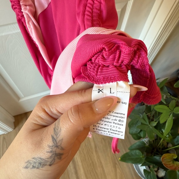 Bodycon Ribbed Ruched Dress - Picture 7 of 7